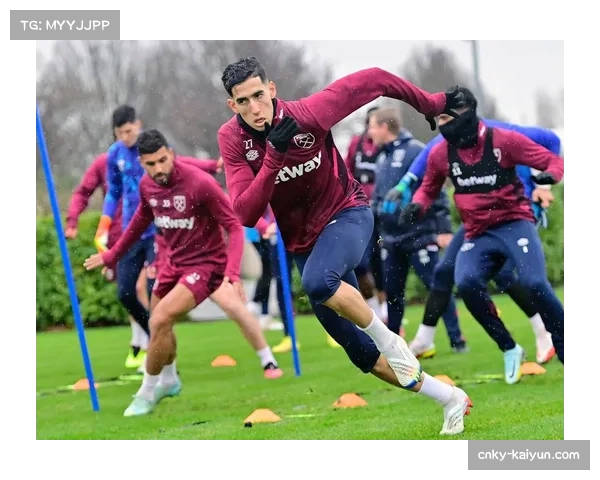 西汉姆联保级形势危急 莫耶斯回归后球队重建进度